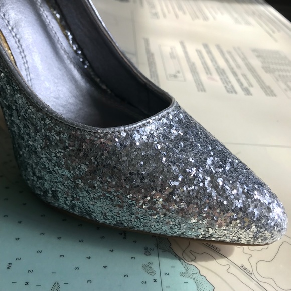 Sparkly Silver Heels by Le Chateau - Picture 9 of 9